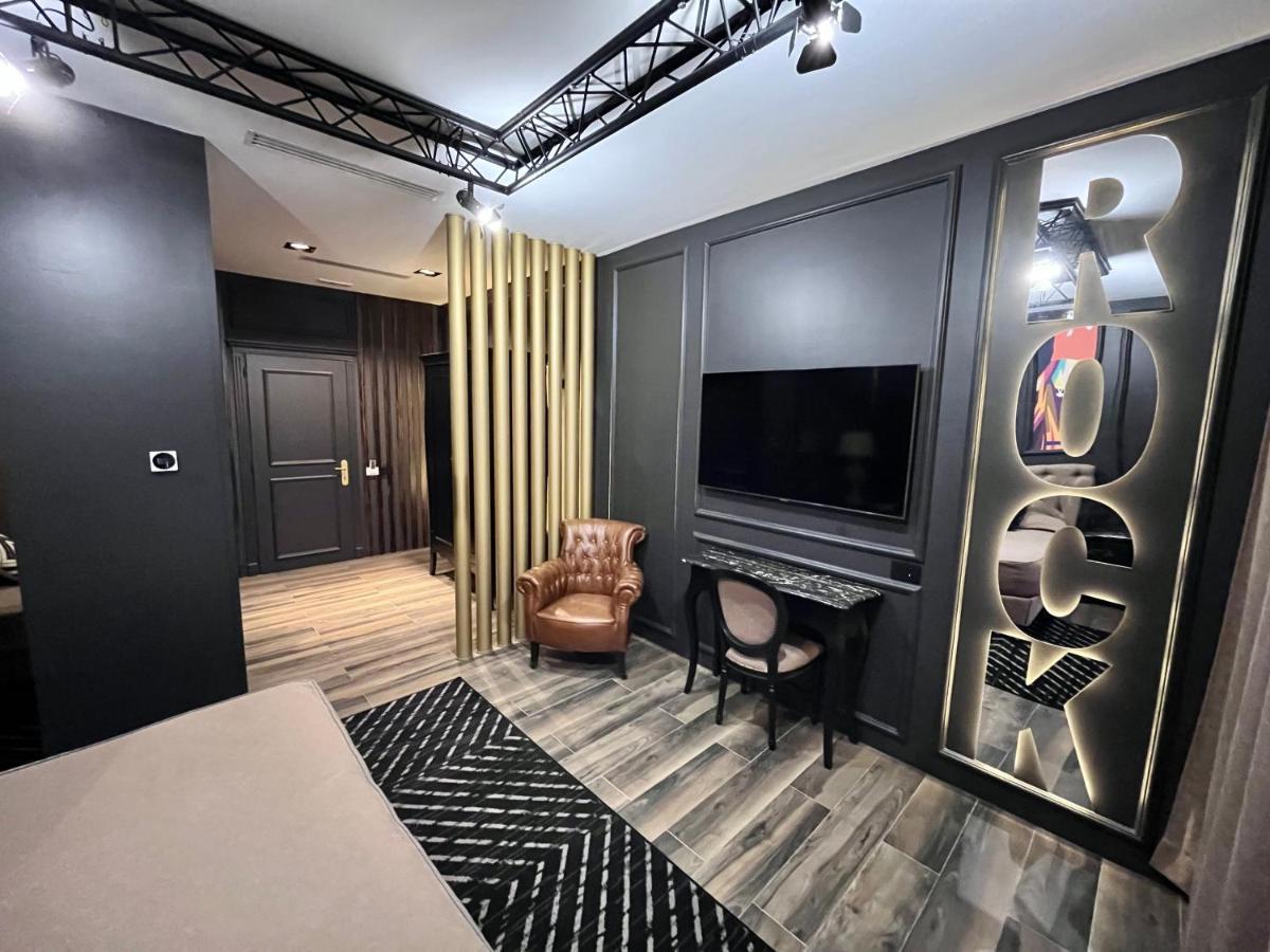 Al Boschetto Hotel กัสเตลโวลตูร์โน ภายนอก รูปภาพ