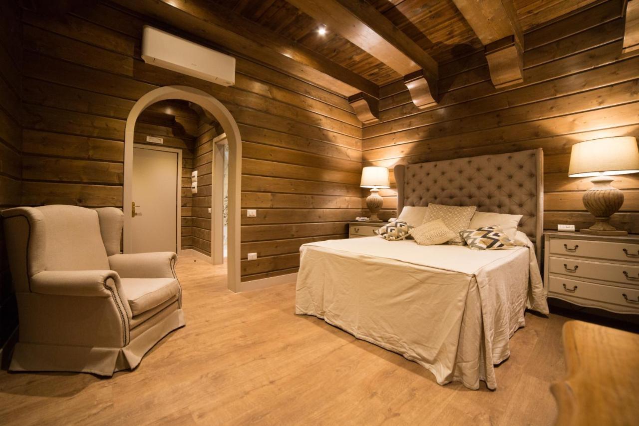 Al Boschetto Hotel กัสเตลโวลตูร์โน ภายนอก รูปภาพ